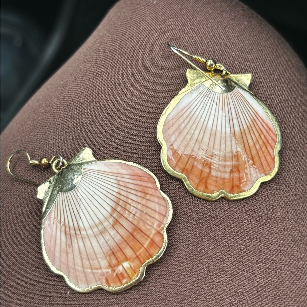 Vintage Gold Vermiel Shell Earrings